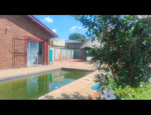 4 BEDROOM HOUSE FOR SALE IN WEST PARK